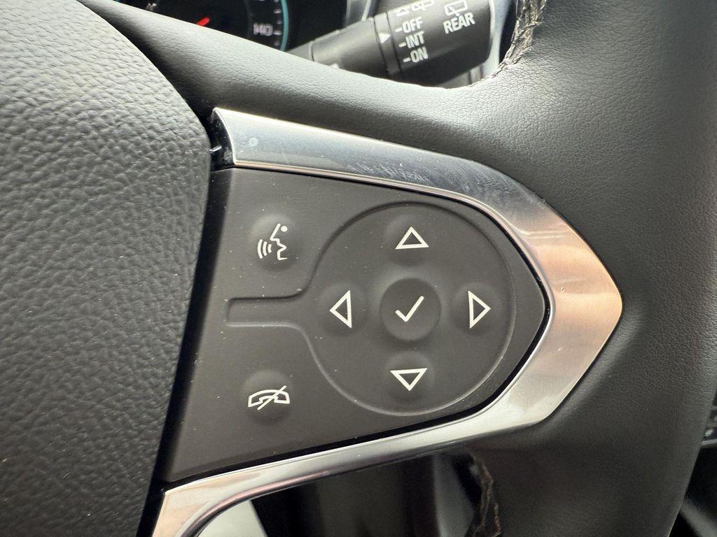 used 2023 Chevrolet Traverse car, priced at $33,869