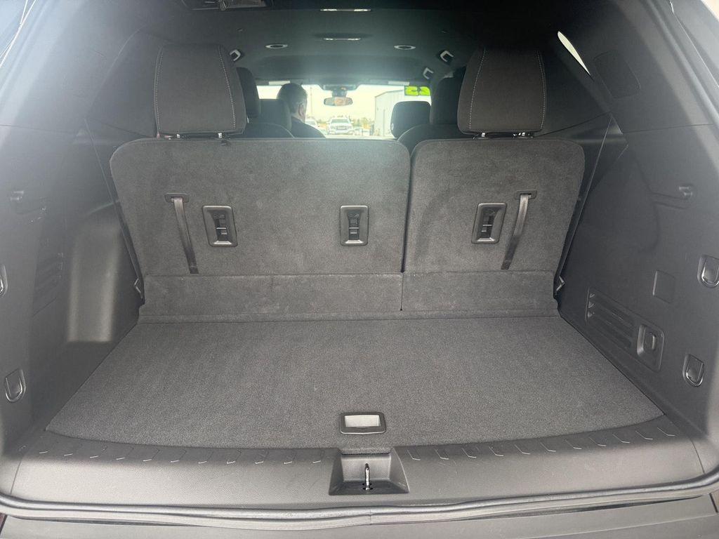 used 2023 Chevrolet Traverse car, priced at $33,869