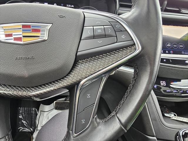 used 2021 Cadillac XT5 car, priced at $28,899
