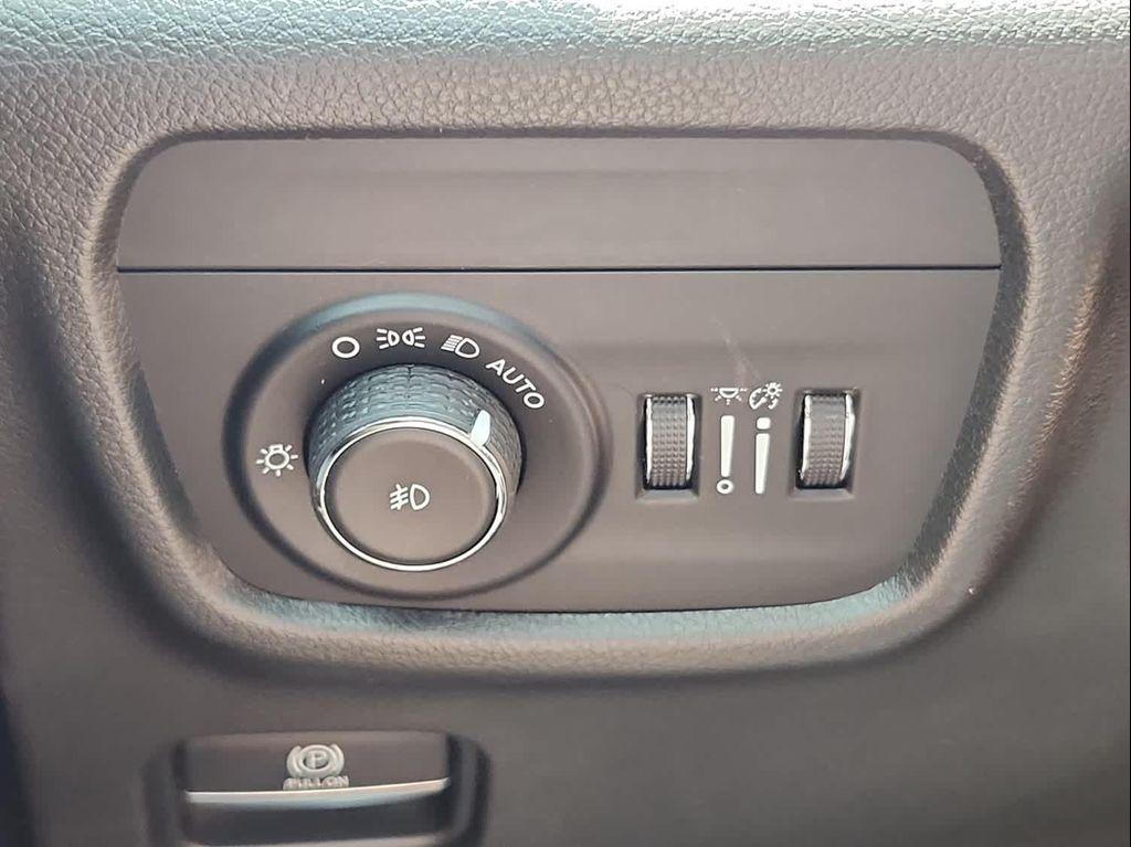 used 2022 Jeep Grand Cherokee car, priced at $29,994