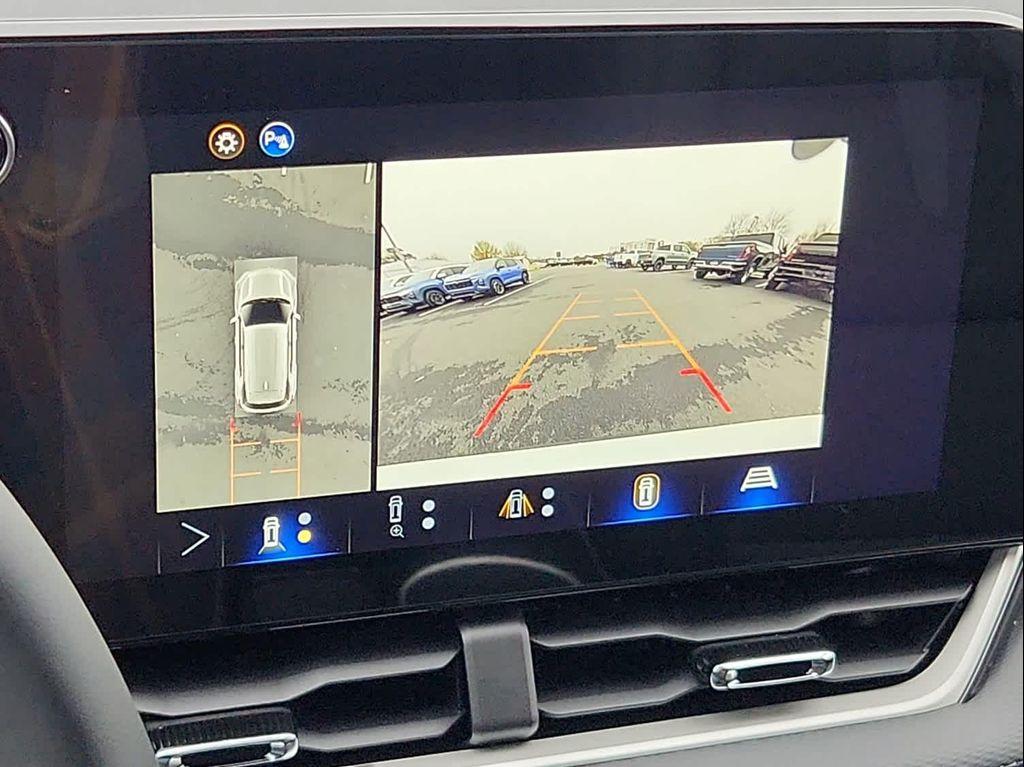 new 2026 Chevrolet Equinox car, priced at $31,585