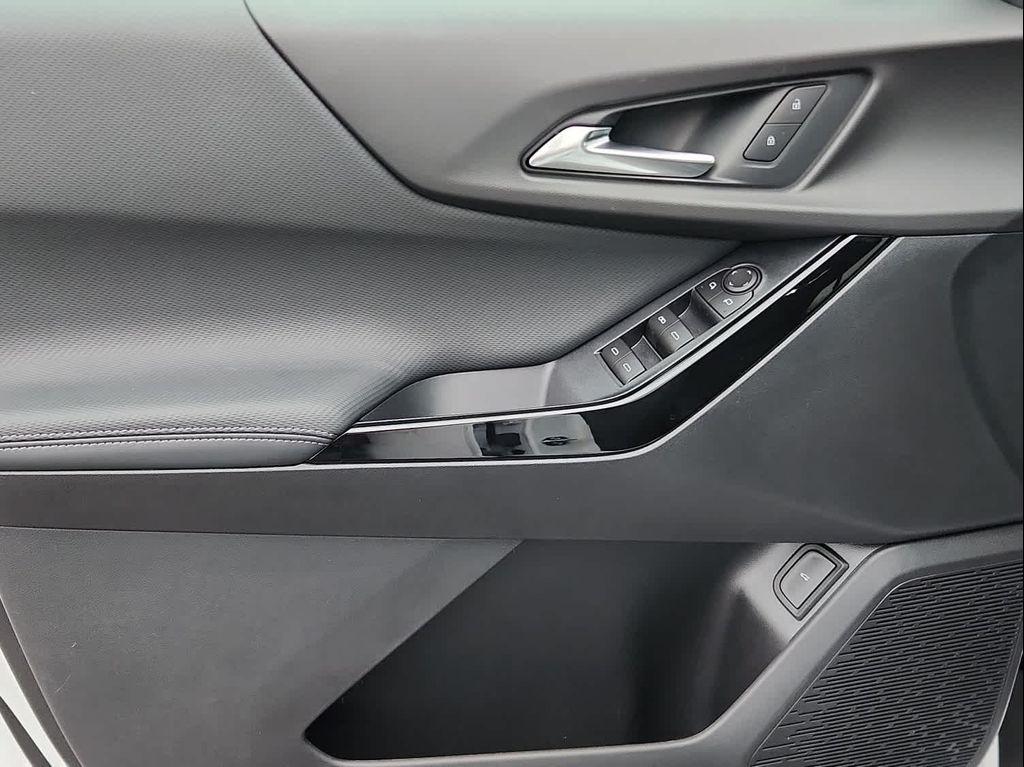 new 2026 Chevrolet Equinox car, priced at $31,585