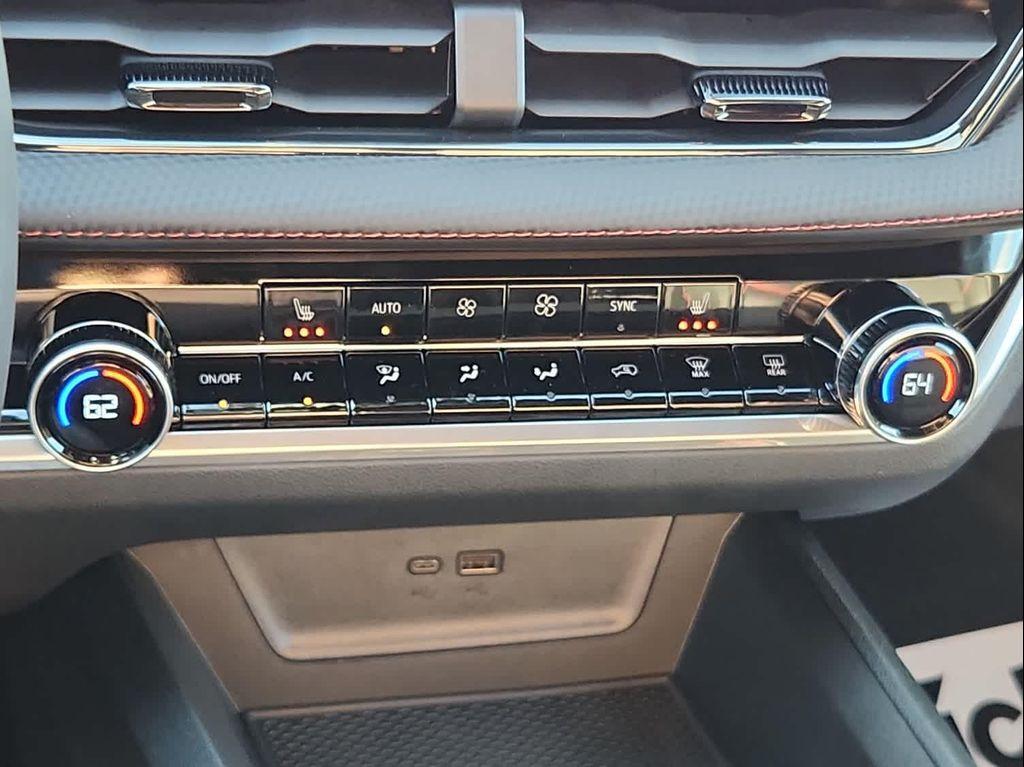 new 2026 Chevrolet Equinox car, priced at $32,395