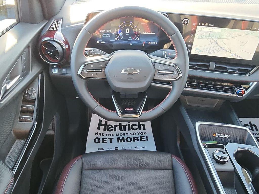 new 2026 Chevrolet Equinox car, priced at $32,395