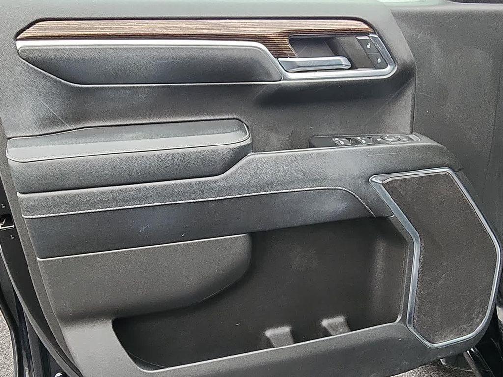 used 2023 GMC Sierra 1500 car, priced at $42,995