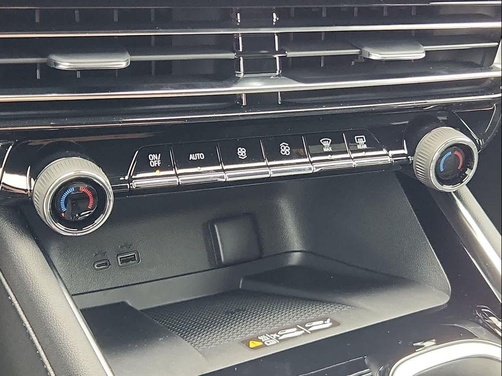 new 2026 Chevrolet Traverse car, priced at $46,346