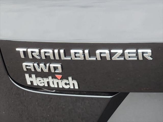 new 2025 Chevrolet TrailBlazer car, priced at $27,910