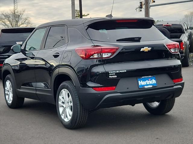 new 2025 Chevrolet TrailBlazer car, priced at $27,910