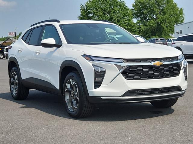new 2025 Chevrolet Trax car, priced at $23,437