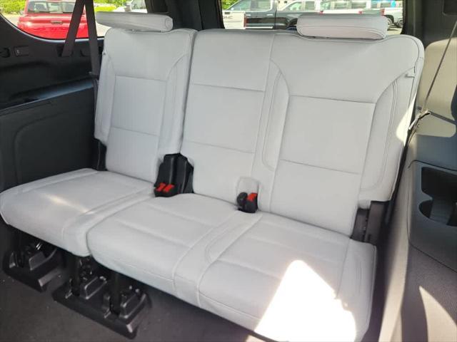new 2025 Chevrolet Suburban car, priced at $76,595