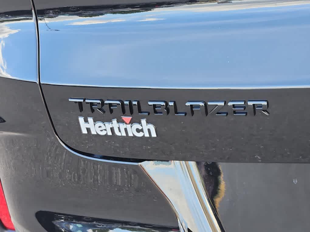 new 2026 Chevrolet TrailBlazer car, priced at $30,350