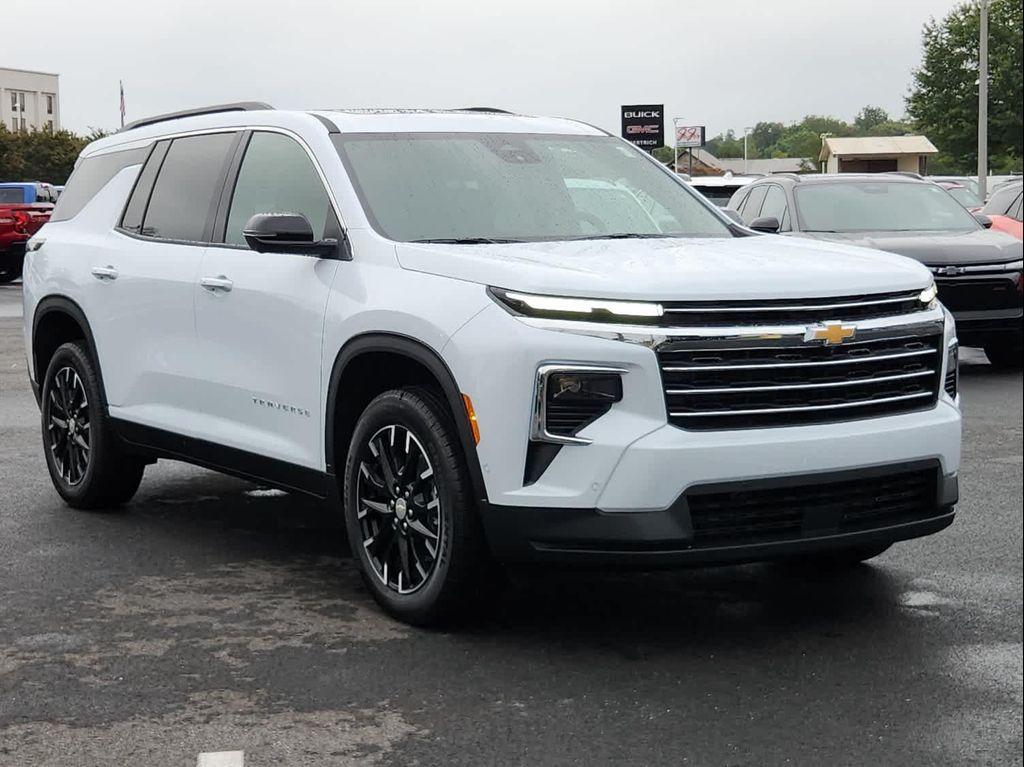 new 2026 Chevrolet Traverse car, priced at $51,290