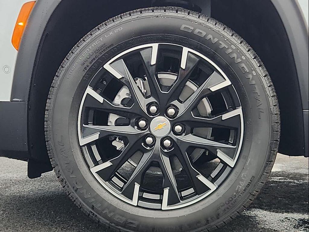 new 2026 Chevrolet Traverse car, priced at $51,290