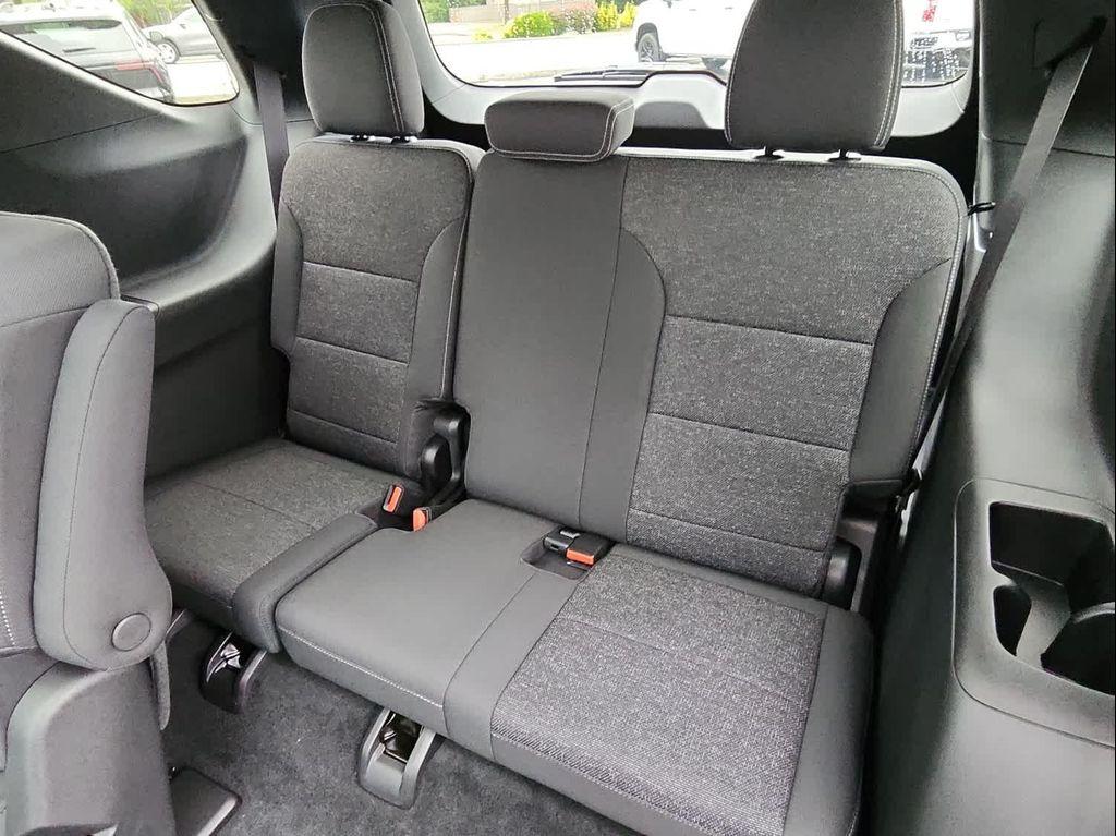 new 2026 Chevrolet Traverse car, priced at $51,290