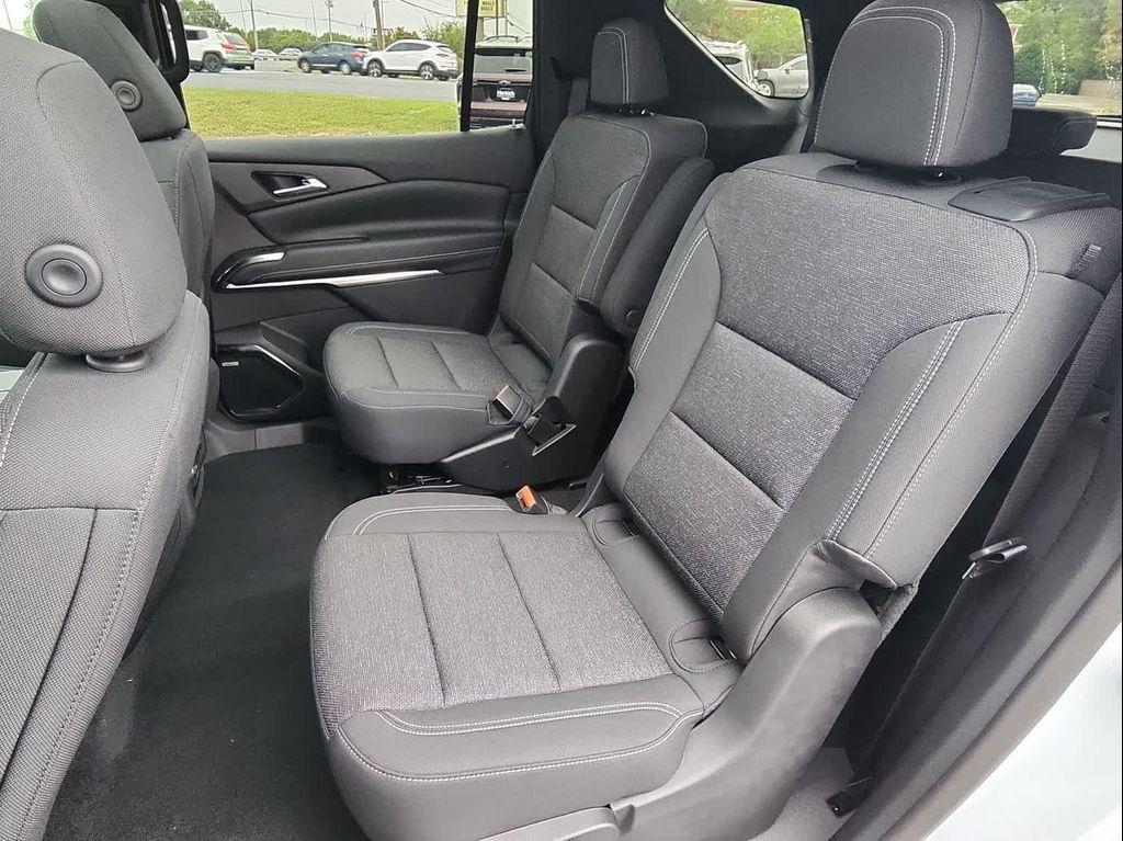 new 2026 Chevrolet Traverse car, priced at $51,290