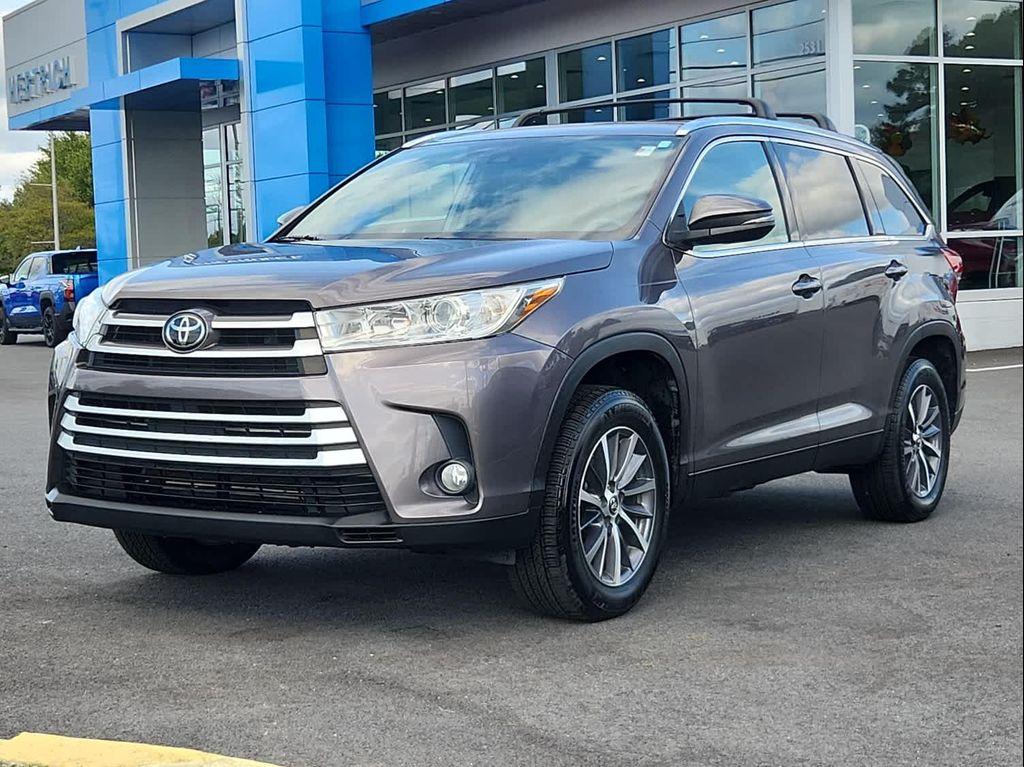 used 2019 Toyota Highlander car, priced at $24,980