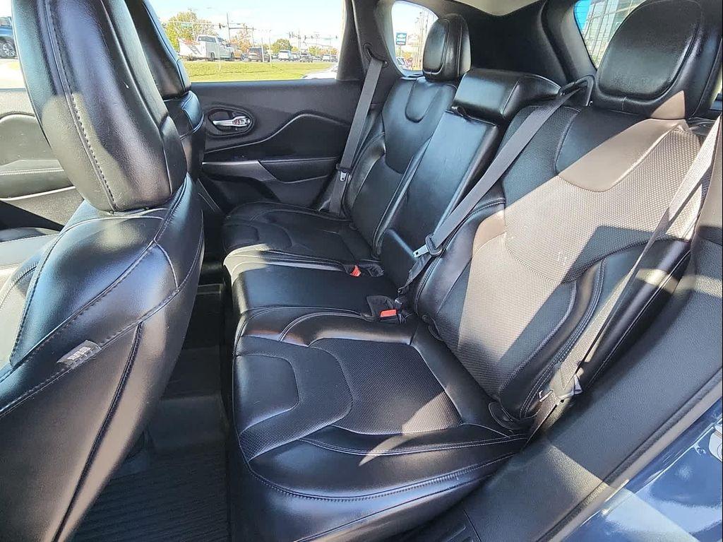 used 2020 Jeep Cherokee car, priced at $18,995