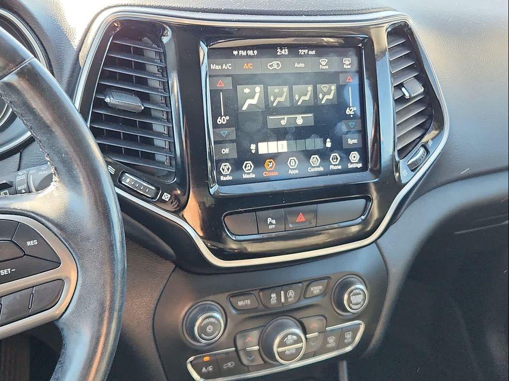 used 2020 Jeep Cherokee car, priced at $18,995