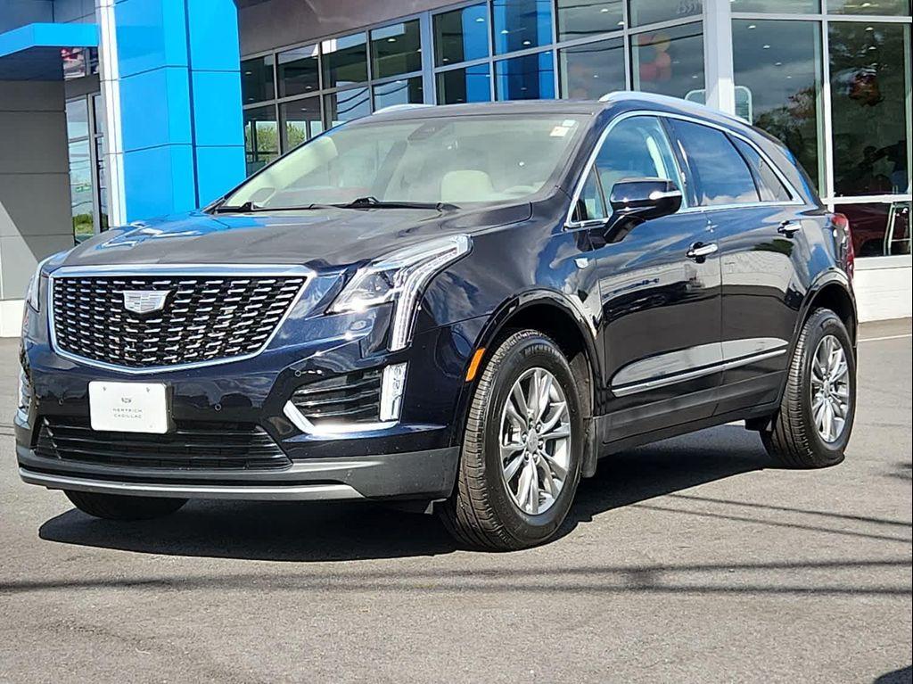 used 2022 Cadillac XT5 car, priced at $32,864