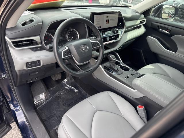 used 2024 Toyota Highlander car, priced at $34,988