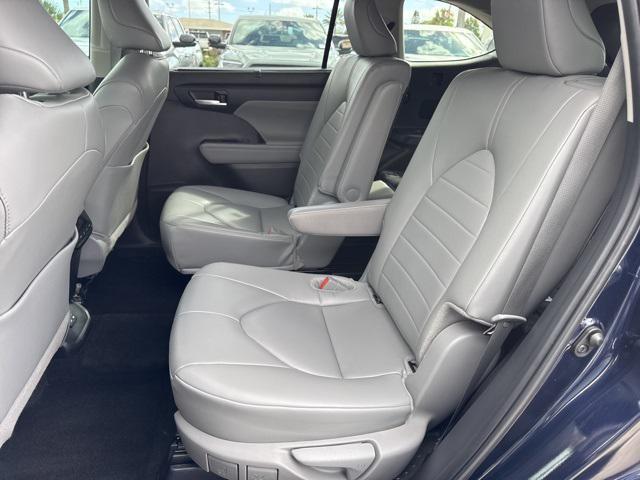 used 2024 Toyota Highlander car, priced at $34,988