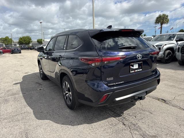 used 2024 Toyota Highlander car, priced at $34,988