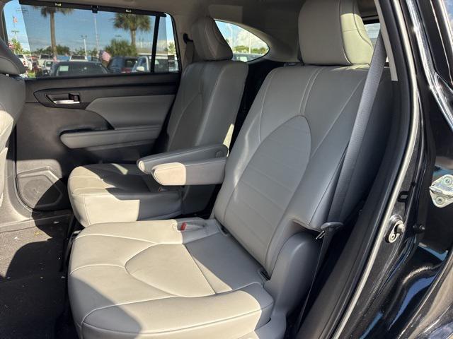 used 2023 Toyota Highlander car, priced at $28,988