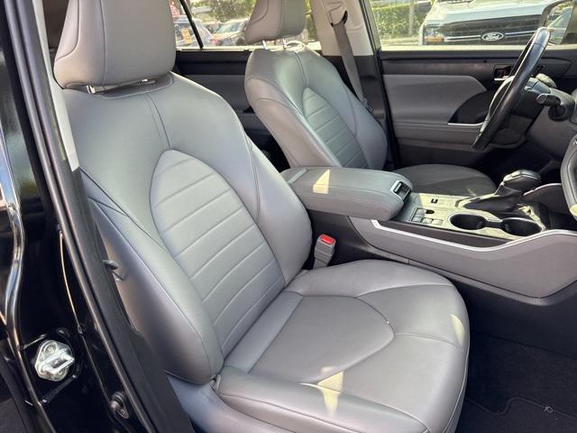 used 2023 Toyota Highlander car, priced at $28,988