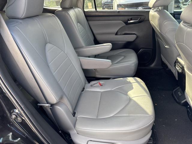 used 2023 Toyota Highlander car, priced at $28,988
