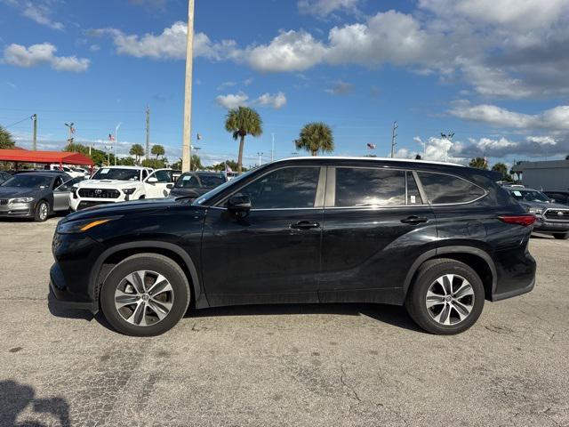 used 2023 Toyota Highlander car, priced at $28,988