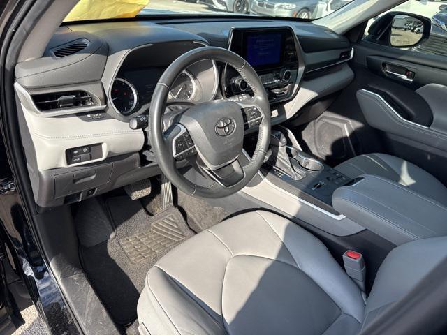 used 2023 Toyota Highlander car, priced at $28,988