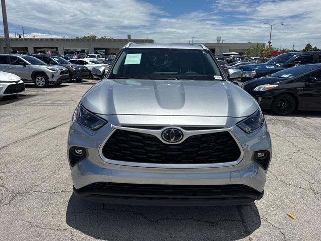 used 2023 Toyota Highlander car, priced at $36,988