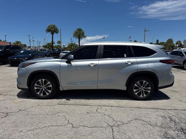 used 2023 Toyota Highlander car, priced at $36,988