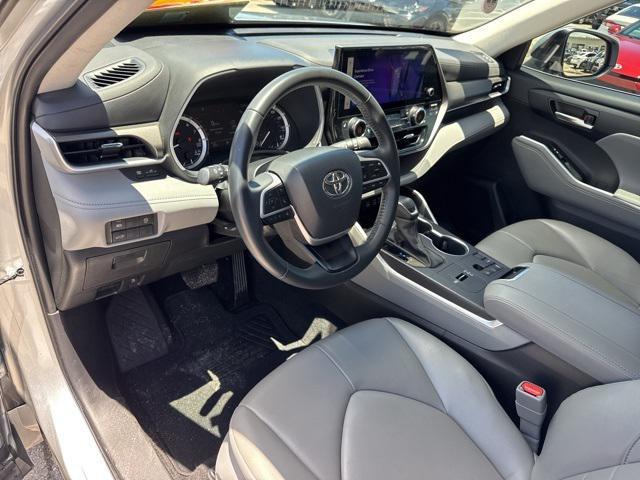 used 2023 Toyota Highlander car, priced at $36,988
