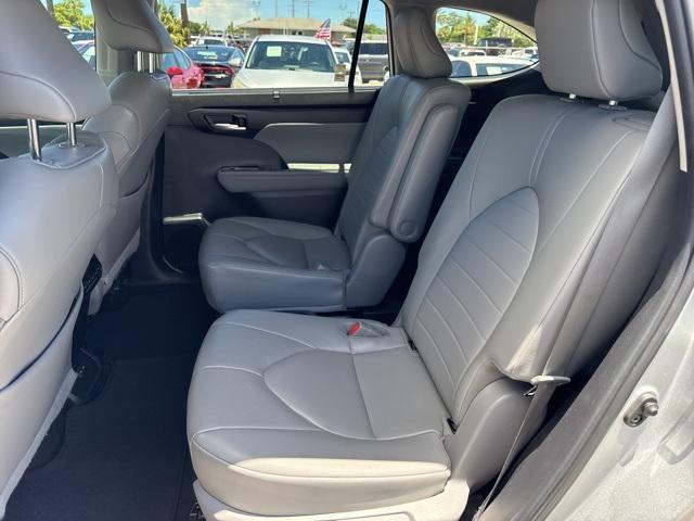 used 2023 Toyota Highlander car, priced at $36,988