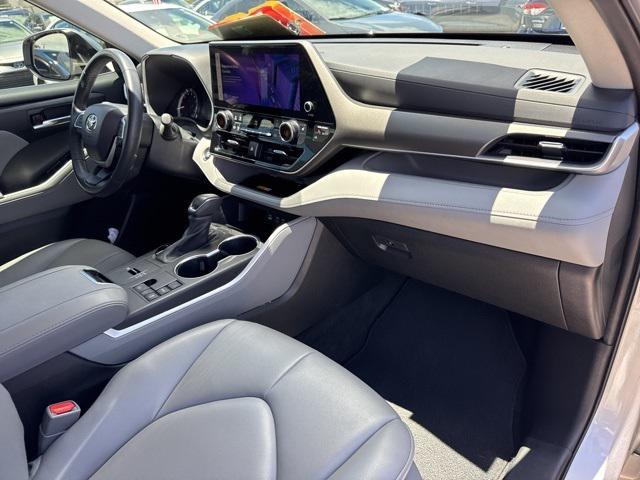 used 2023 Toyota Highlander car, priced at $36,988