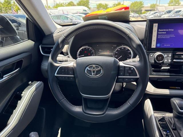 used 2023 Toyota Highlander car, priced at $36,988