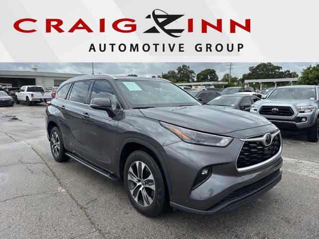 used 2022 Toyota Highlander car, priced at $34,988