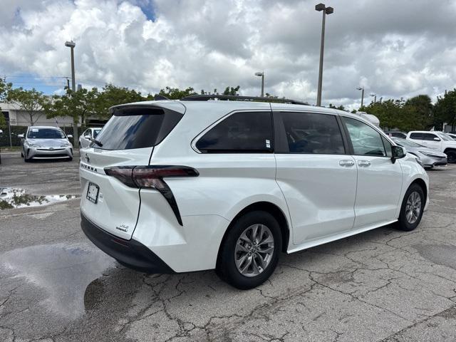 used 2023 Toyota Sienna car, priced at $32,888