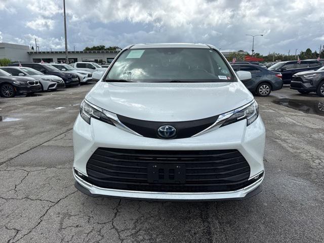used 2023 Toyota Sienna car, priced at $32,888