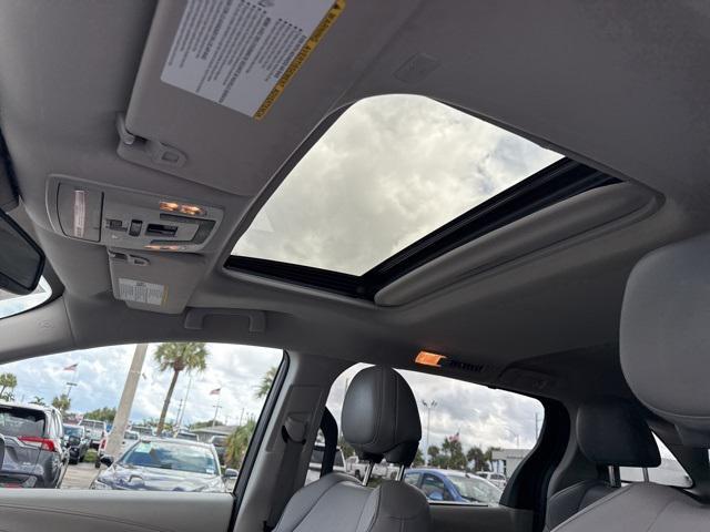 used 2023 Toyota Sienna car, priced at $32,888
