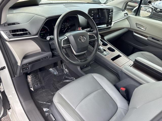 used 2023 Toyota Sienna car, priced at $32,888