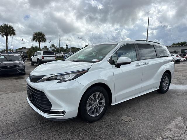 used 2023 Toyota Sienna car, priced at $32,888