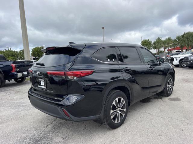 used 2020 Toyota Highlander car, priced at $29,888