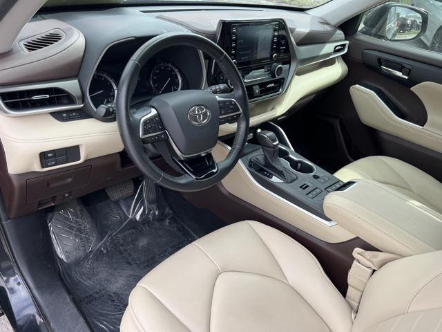 used 2020 Toyota Highlander car, priced at $29,888