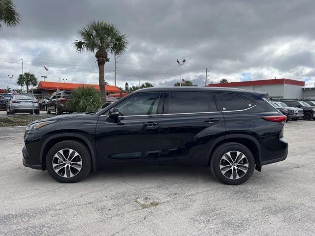 used 2020 Toyota Highlander car, priced at $29,888