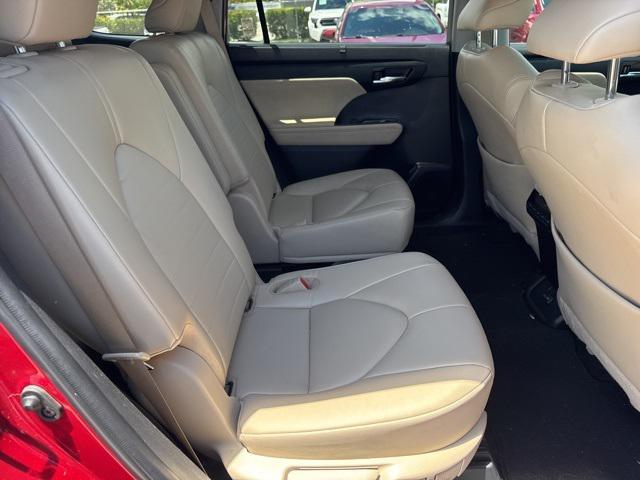 used 2023 Toyota Highlander car, priced at $33,988