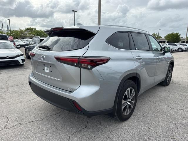 used 2024 Toyota Highlander car, priced at $43,888