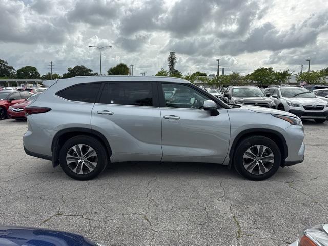 used 2024 Toyota Highlander car, priced at $43,888