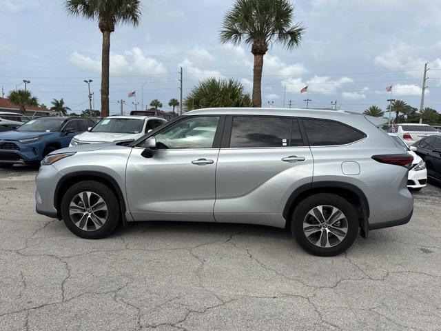 used 2024 Toyota Highlander car, priced at $43,888
